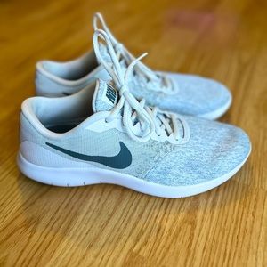 Nike Flex Contact size 8.5 Womens